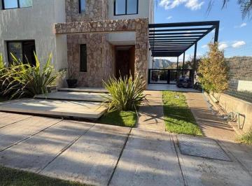 Casa de 3 ambientes, Ciudad de Mendoza · Casa en Venta Dalvian