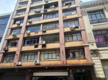 Oficina comercial de 1 ambiente, Monserrat · Alsina 1100 y Salta. Piso 9. Remodelada a Nuevo. Luminosa. 23 m². Ventana. Vista. Baños en El Piso.