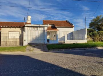 Casa · 165m² · 3 Ambientes · 1 Cochera · Casa en Venta - 2 Dorm. 2 Baños - Cochera - 230 m² - Mar del Plata