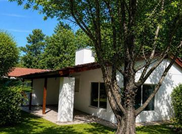 Casa de 5 ambientes, Exaltación de la Cruz · Bajo de Precio - Quinta en Sakura 5 Ambientes en Venta con 1460 m² Arbolada