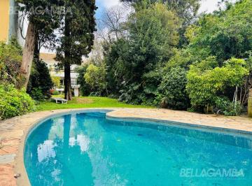 Casa · 300m² · 8 Ambientes · 3 Cocheras · Casa Venta Vte Lopez 5 Ambientes Jardin Piscina Cochera
