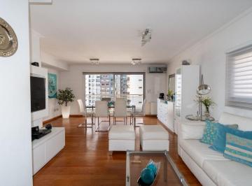 Departamento · 111m² · 4 Ambientes · 1 Cochera · Departamento en Venta Centro Tres Dorm.