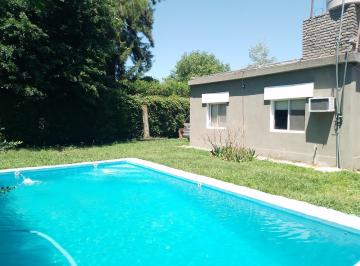 Casa · 120m² · 5 Ambientes · 3 Cocheras · Venta Casa 5 Amb en Pilar Barrio Pellegrini III Apto Credito