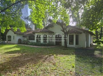 Casa · 180m² · 4 Ambientes · 1 Cochera · Casa en Alquiler Anual y Temporal 4 Ambientes con Pileta La Tradición