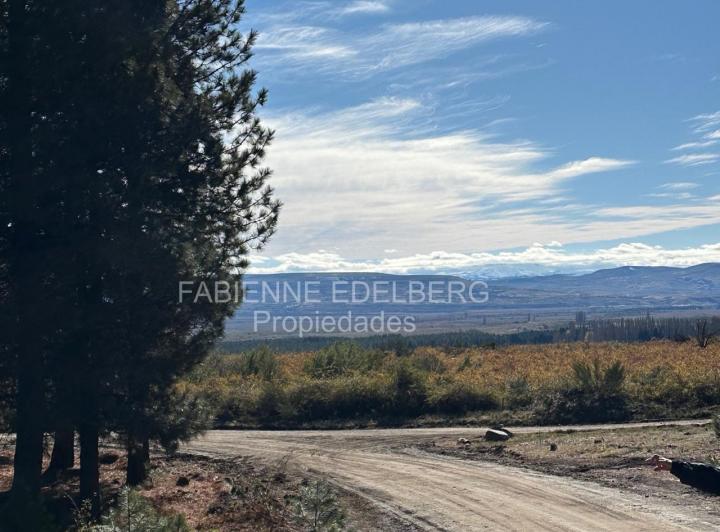 Terreno · 3056m²