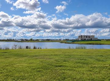 Terreno · 1042m² · Puertos del Lago Barrio Amarras Lote Al Agua