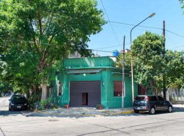 Terreno · 93m² · 3 Ambientes · Venta de Casa con Local Comercial y PH 2 Amb a Refaccionar en Ciudadela