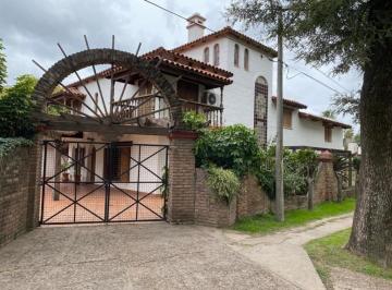 Quinta vacacional · 499m² · 12 Ambientes · 2 Cocheras · Casa de Estilo, Av Richieri, Santo Tome