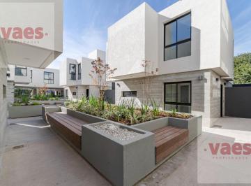 Casa · 120m² · 2 Dormitorios · 1 Cochera · Dúplex de 2 Dorm. y Medio en Alquiler en Housing Cerrado - Poeta Lugones