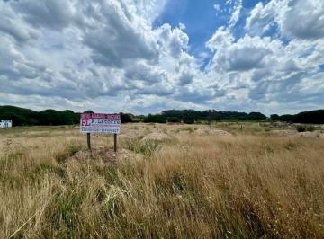 Terreno , Mar del Plata · Latorre Prop. Vende Excelente Lote Frente Al Mar