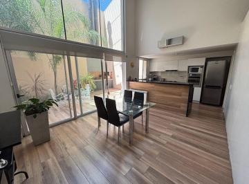 Casa de 5 ambientes, Rosario · Venta - Ocampo 600 - Casa de Diseño de 3 Dorm.
