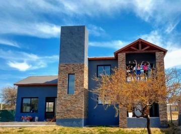 Casa de 3 ambientes, Río Ceballos · Casa a La Venta en Rio Ceballos – Barrio Belavista