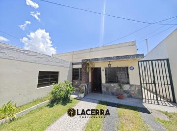 Casa · 131m² · 3 Ambientes · 1 Cochera · Casa en Jose León Suarez