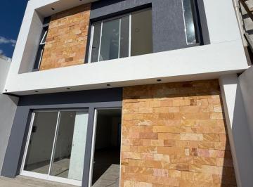 Casa · 100m² · 4 Ambientes · 2 Cocheras · Cf1340 - Dúplex en Venta - 3 Dorm. - Av Aguado y Tacuarí
