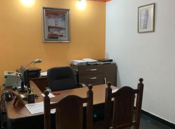 Local comercial · 50m² · 2 Ambientes · Lcf V135 - Amplia Oficina en Venta - Ideal Inversionistas - Zona Centro