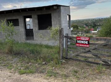 Casa de 2 ambientes, Villa Parque Siquiman · "Bajo de Precio" Lote con Construcción con Hermosa Vista Cerca del Rio