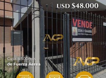 Casa · 143m² · 4 Ambientes · 1 Cochera · Casa en Venta a m de Fuerza Aérea.