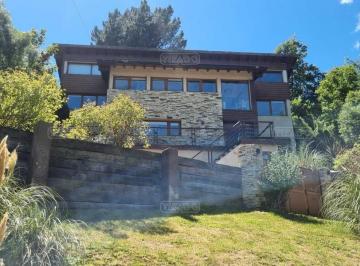 Casa · 330m² · 5 Ambientes · 1 Cochera · Casa en Venta en Pinar de Festa, Bariloche, Patagonia