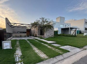 Casa de 4 ambientes, Malagueño · Casa a Estrenar - 3 Dorm. en 1 Planta