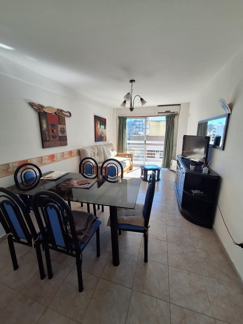 Venta 2 Ambientes C/balcón saliente y espacio de cochera