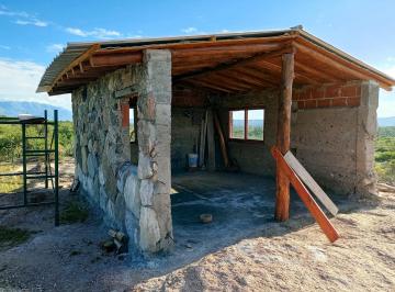 Casa · 80m² · 3 Ambientes · Se Vende Casa con Impactantes Vistas a Las Sierras en Mina Clavero