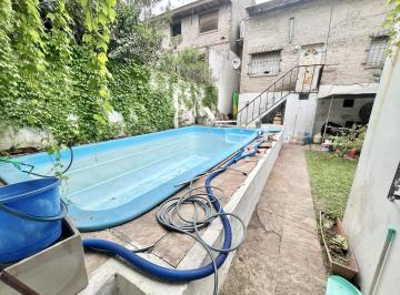 Casa · 350m² · 6 Ambientes · Casa en Tigre Sobre Lote con Doble Acceso.