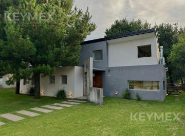 Casa · 150m² · 5 Ambientes · Casa Para 8 Personas en Residencial I, Costa Esmeralda - Alquiler Temporario