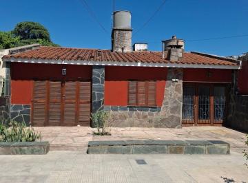 Casa de 4 ambientes, Córdoba · Casa en Venta (Apto Crédito) de 3 Dorm. en Barrio Matienzo.
