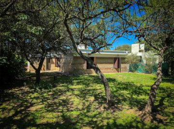 Casa · 116m² · 6 Ambientes · 2 Cocheras · Casa en Venta 3 Dorm. Apto Crédito Talar de Mendiolaza