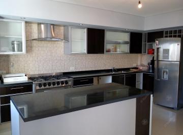 Departamento · 125m² · 4 Ambientes · 1 Cochera · Departamento en Venta Quilmes Centro Zona Plaza Conesa Piso de 4 Ambientes con Cochera!