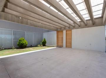 Casa · 160m² · 6 Ambientes · 2 Cocheras · Venta - Casa de 3 Dorm. - Barrio La Rinconada, Ibarlucea