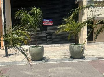 Local comercial de 6 ambientes, Balvanera · C. Gardel 3170 y Anchorena (Abasto) Amplisimo Para Abrir Al Publico o Deposito a m Shopping Abasto