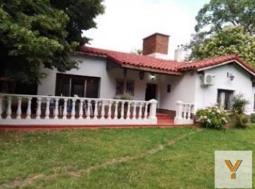 Casa · 200m² · 5 Ambientes · Casa en Venta - 4 Dorm. 2 Baños - Cochera - 2.038 m² - Tortuguitas