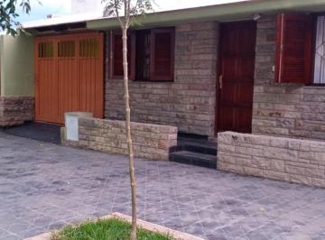 Casa · 185m² · 2 Dormitorios · 1 Cochera · Greenwood Inmobiliaria Vende Casa en Lujan de Cuyo: