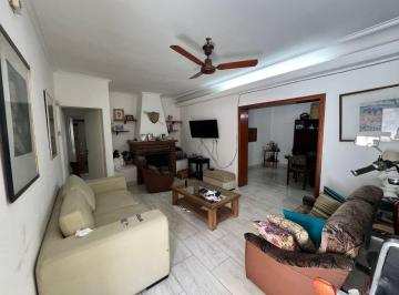 Casa · 100m² · 5 Ambientes · En Venta! Casa de 3 Dorm.! Lote 300 m