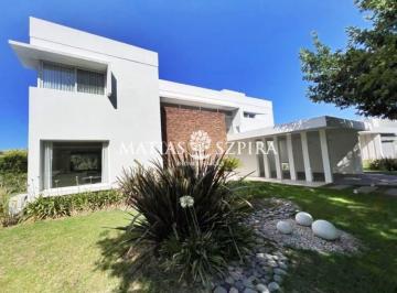 Casa · 314m² · 5 Ambientes · 1 Cochera · Casa en Venta Terravista Oportunidad