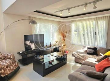 Casa de 5 ambientes, Córdoba · Valle Escondido! Recibe Propiedad Menor!categoría! 4 Dorm. en Suite, 1 Dorm. Pb, Jardín, Pileta!