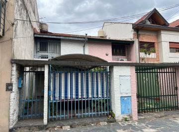 Casa · 94m² · 4 Ambientes · 1 Cochera · Duplex 190 m² en Venta 4 Amb, Cochera, Excelente Potencial
