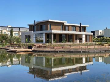 Casa · 621m² · 8 Ambientes · Imponente, Casa Al Agua en Venta y Alquiler Virazon Nordelta