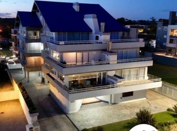 Departamento de 4 ambientes, Pinamar · Departamento Frente Al Mar | 4 Ambientes | Alquiler Temporal | Pinamar