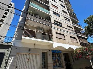 Departamento · 55m² · 3 Ambientes · 1 Cochera · Departamento de Tres Ambientes con Cochera.
