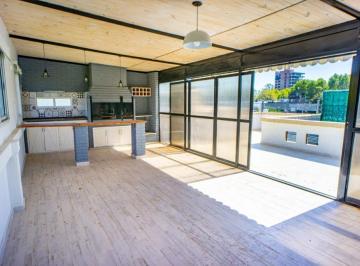Casa · 8 Ambientes · Casa en Planta Alta