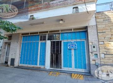 Casa · 170m² · 3 Ambientes · Casa S/lote Propio Planta Alta Local en Venta en Floresta