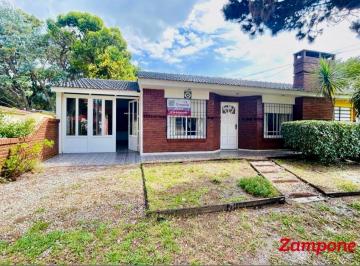 Casa · 86m² · 3 Ambientes · 1 Cochera · Casa Tipo PH en Venta. Uf 2. Aguas Verdes, Partido de La Costa