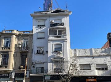 Departamento de 3 ambientes, Palermo · 3 Ambientes Amplios Sobre Av Córdoba – Luminoso y con Excelente Ubicación