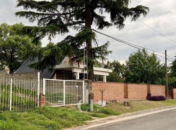 Casa de 6 ambientes, Villa Carlos Paz · Venta Casa Alpina de 2 Dorm. en Terreno de 900 m² con Pileta en Las Ensenadas, Villa Carlos Paz