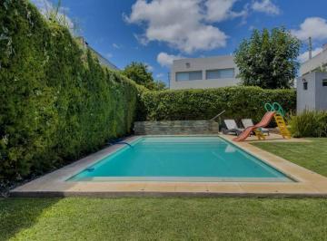 Casa · 200m² · 4 Ambientes · 2 Cocheras · Casa en Venta en Don Carlos - Jose Hernandez