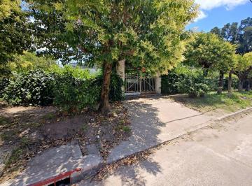 Quinta vacacional · 1681m² · 3 Ambientes · 1 Cochera · Casaquinta en Venta en Virrey del Pino, Sobre 2 Lotes de Terreno.
