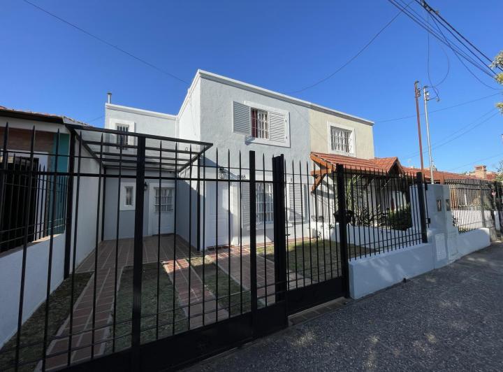 Casa 3 Dorm. en Azor grimaut 3300 (Nuevo Poeta Lugones)
