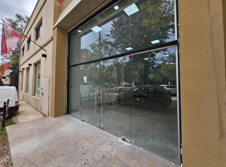 Local comercial · 140m² · 1 Ambiente